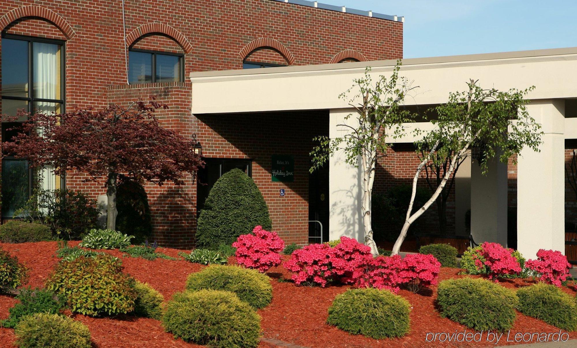 Ramada By Wyndham Uniontown Hotel Exterior foto